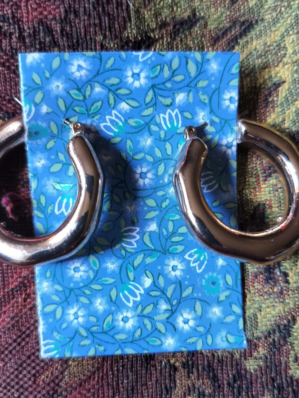 Robert Lee Morris goldtone soho chunky hoop earring